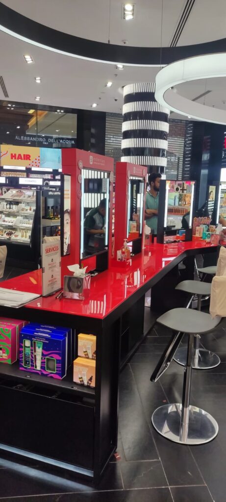 retail store design dubai

