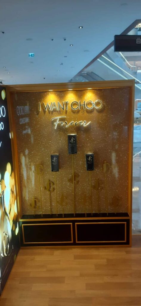 store branding dubai