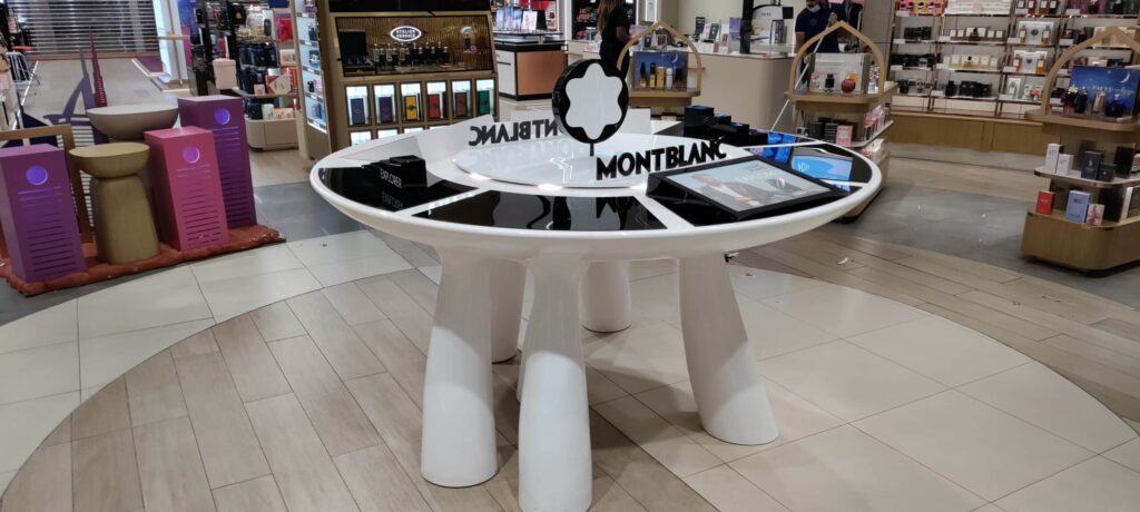 Creative display stands in dubai | display stand manufactores